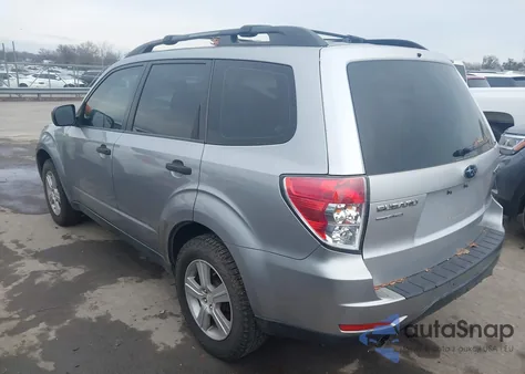 2011 Subaru Forester 2.5X z USA, uszkodzony, nr VIN JF2SHABC1BH704017